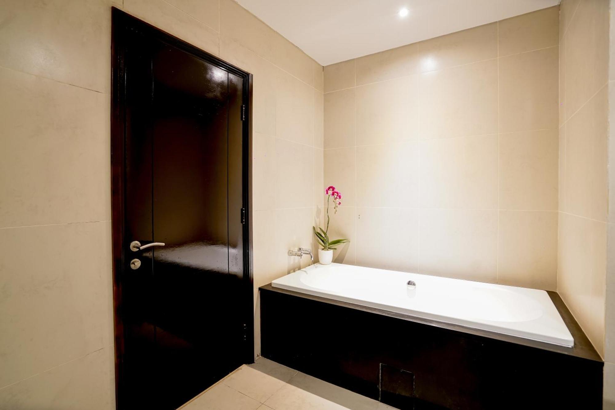 The Kirana Canggu Hotel Εξωτερικό φωτογραφία