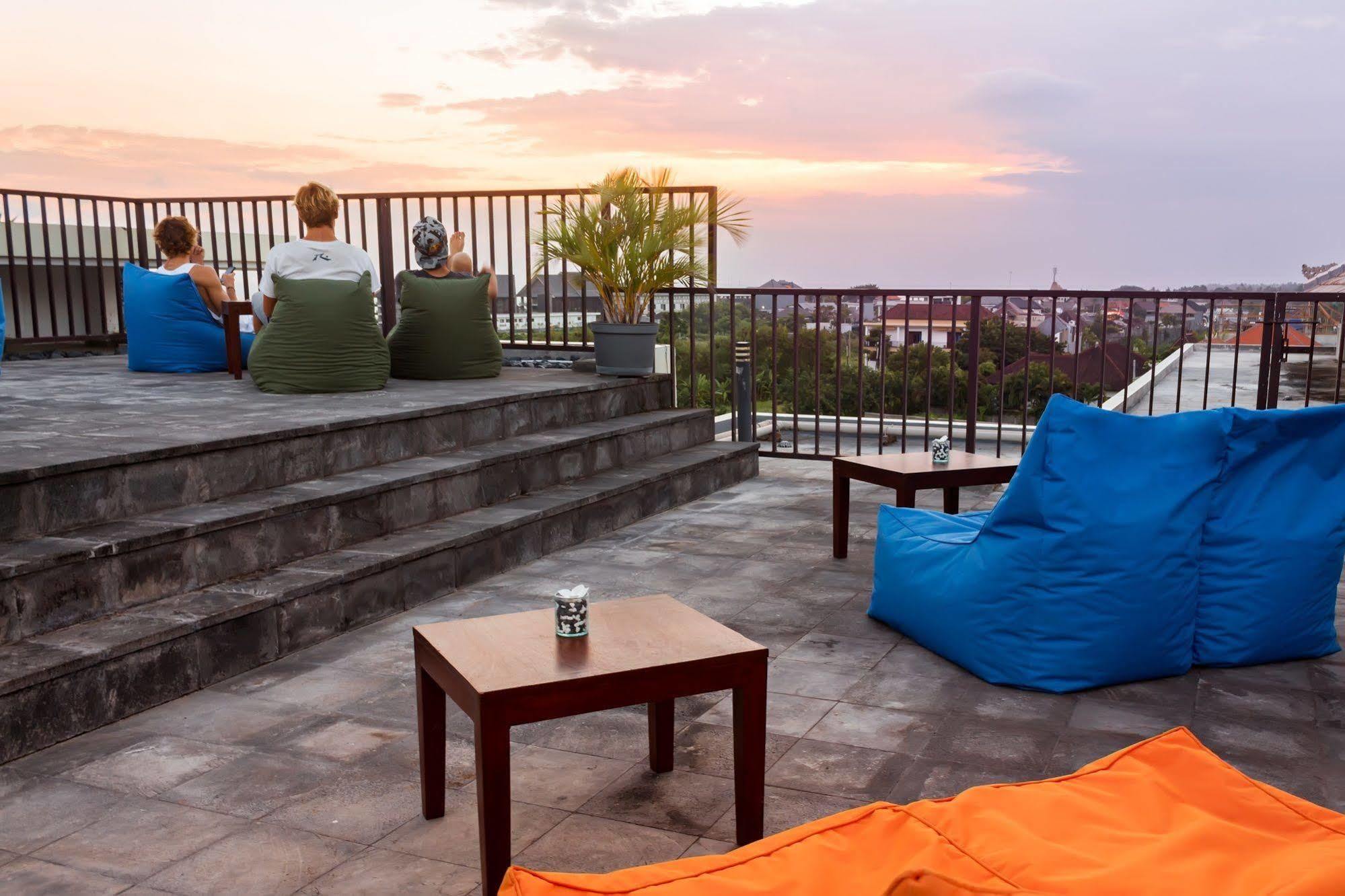 The Kirana Canggu Hotel Εξωτερικό φωτογραφία