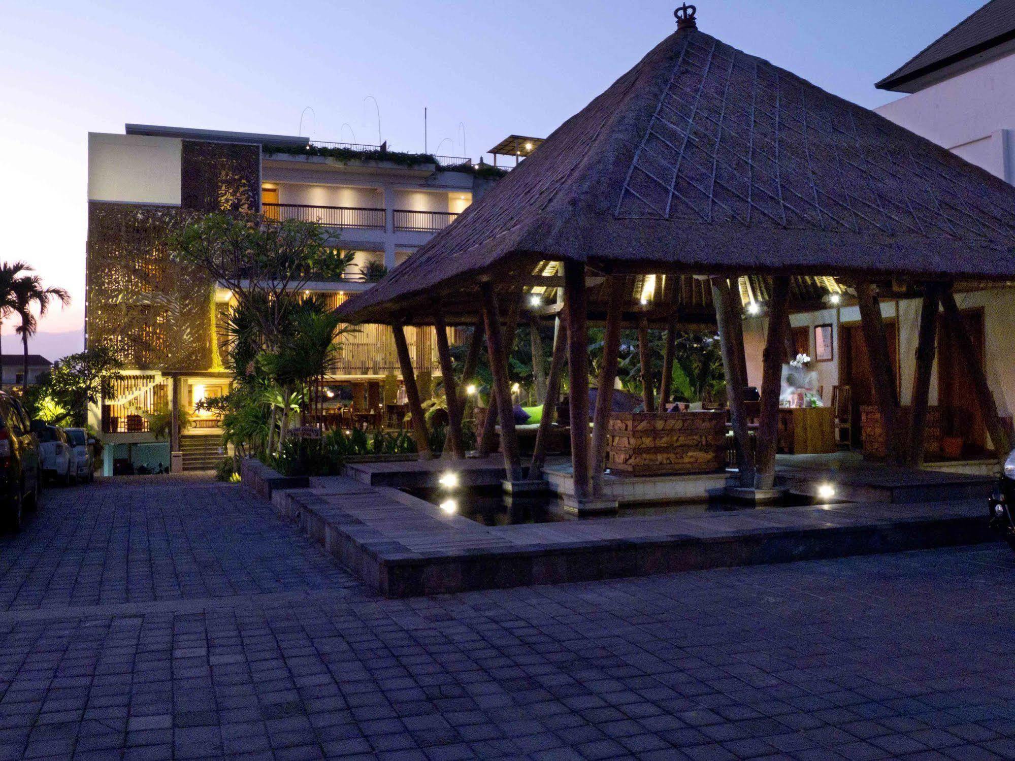 The Kirana Canggu Hotel Εξωτερικό φωτογραφία